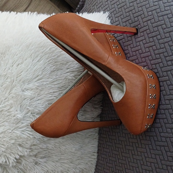 Betsey Johnson Catelynn brown leather platform pumps 9.5 Corset heels - Picture 4 of 15